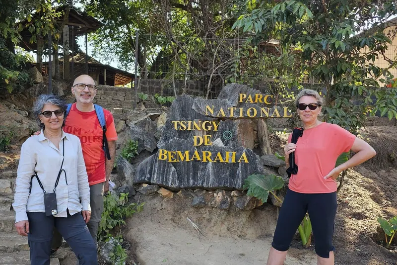 Small Tsingy limestone discovery route